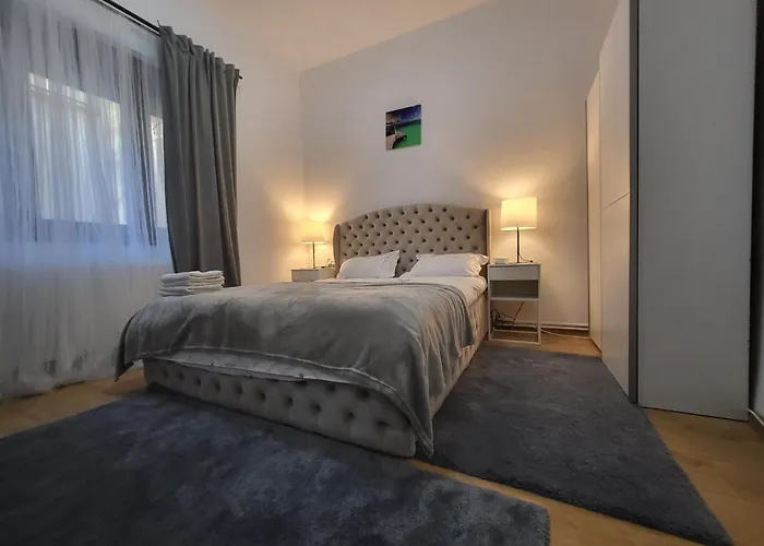 Carmen Housing 2 Апартаменти *