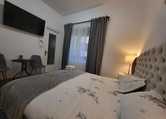 Carmen Housing 2 *