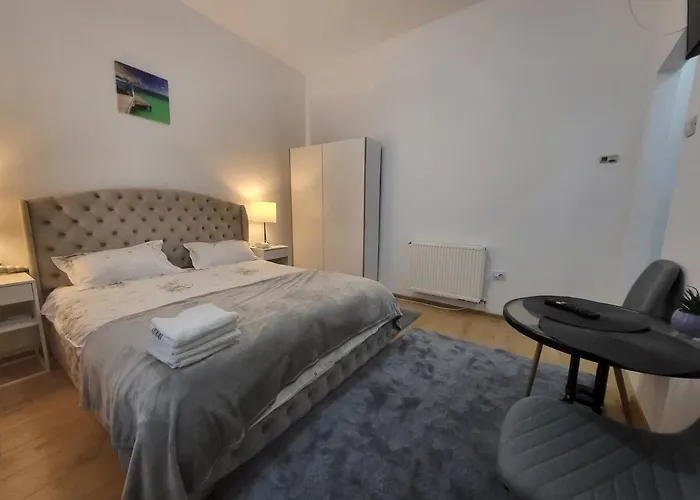 Carmen Housing 2 *