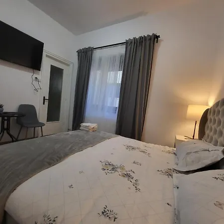 Carmen Housing 2 *