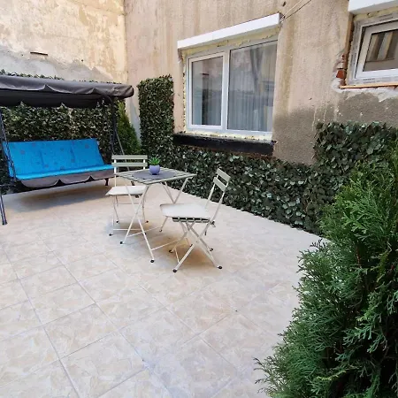 Carmen Housing 2 Apartman *