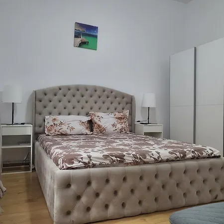 Carmen Housing 2 *